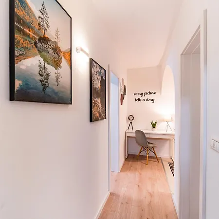 Athena - Inima Pietei Unirii - By Openhouse Timişoara