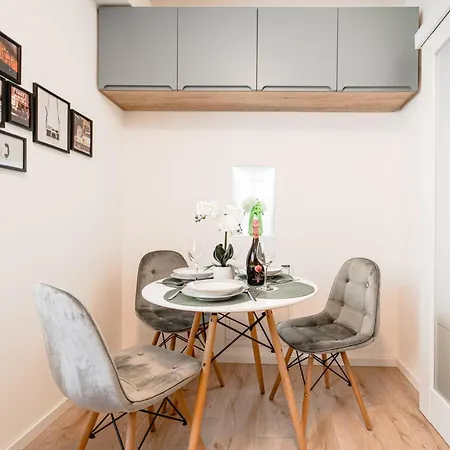 Athena - Inima Pietei Unirii - By Openhouse Apartament *